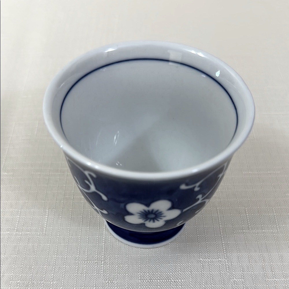 Elegant Blue Floral Tea Cup - Picture 6 of 7